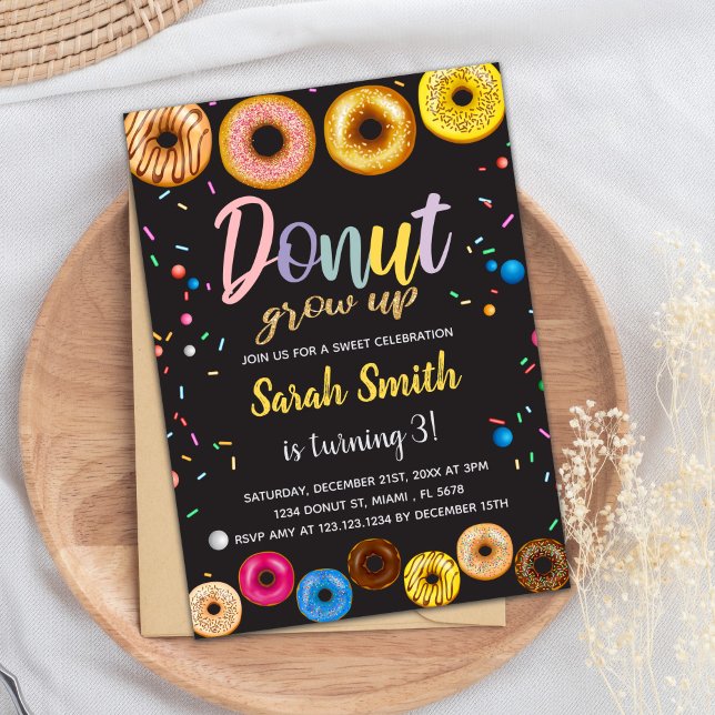 Black Färg Donut-inbjudan på födelsedagen Inbjudningar (Black Colors Donut Birthday Invitations)