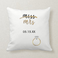 Black & Faux Gold Foil Miss Namn Date Pillow