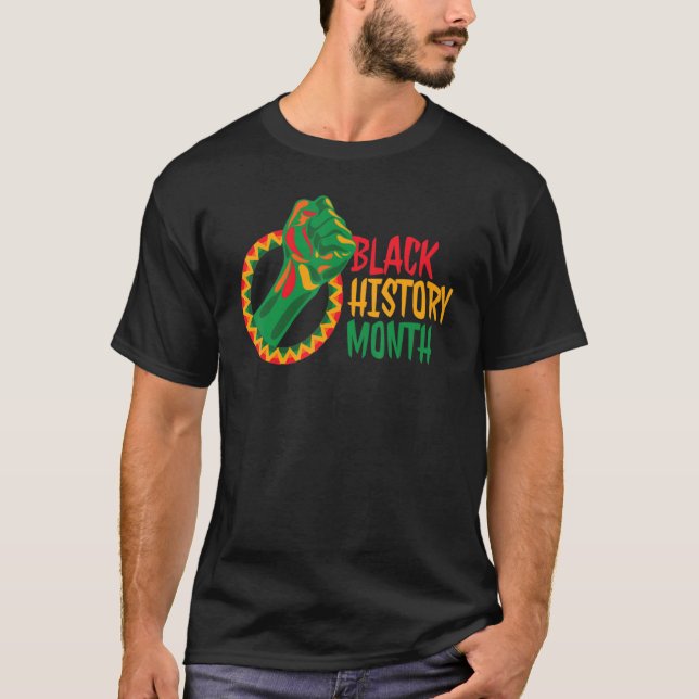 Black Fist Shirt African American Pride Black Hist T Shirt (Framsida)
