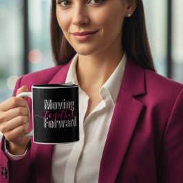 Black Flytta Forward Together Typography Mugg