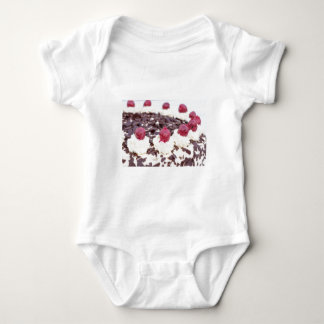 Black Forest-kakan i detalj med vit bakgrund Tee