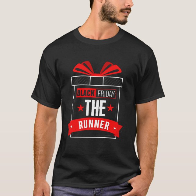 Black Friday Shopping Team Runner Matching Couples T Shirt (Framsida)