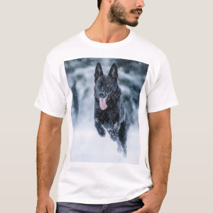 Black German Shepherd i snö Duvet Cover T Shirt