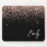 Black Girly Ro Guld  Rosa Glitter Monogram Musmatta<br><div class="desc">Svarta och Ro Guld -  Rosa Gnistra Glitter Brushed Metall Monogram Namn och Initial Mousepad (musknapp). Det gör perfekten söt 16-årsjubileum,  bröllop,  möhippa,  årsdag,  babydusch eller bachelorette-fest för någon som glam lyxen och chic stilar i kärlek.</div>