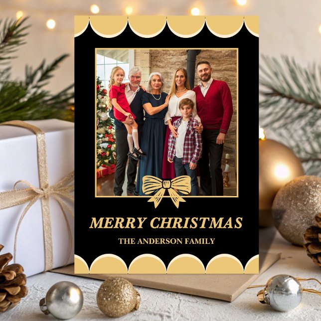 Black & Gold Bow Scalloped Family Christmas Photo Julkort (Skapare uppladdad)