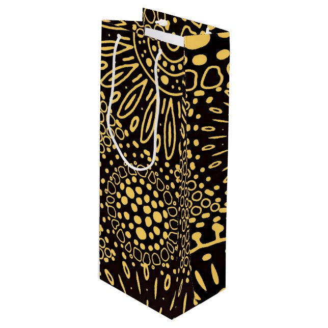 Black Gold Ethnic Floral Wine Gift Bag (Framsidan Vinklad)