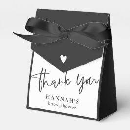 Black Gothic and Moody Halloween Baby Shower Presentaskar