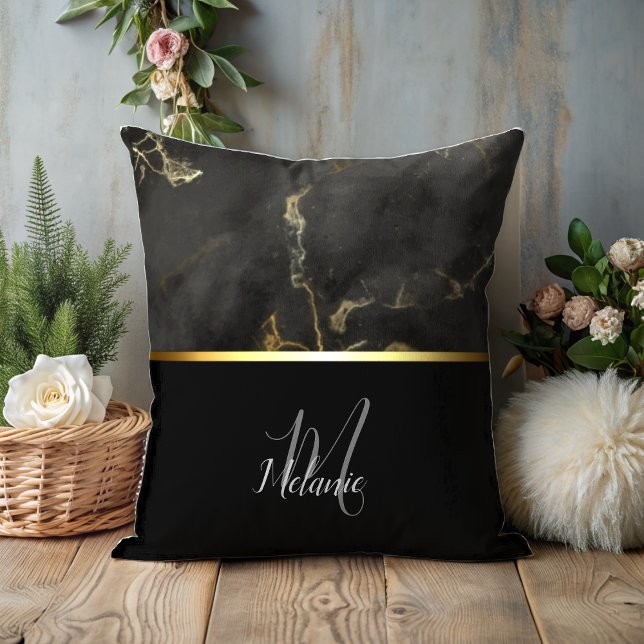 Black grått marble guld monogram Dekorativ kudde (Skapare uppladdad)
