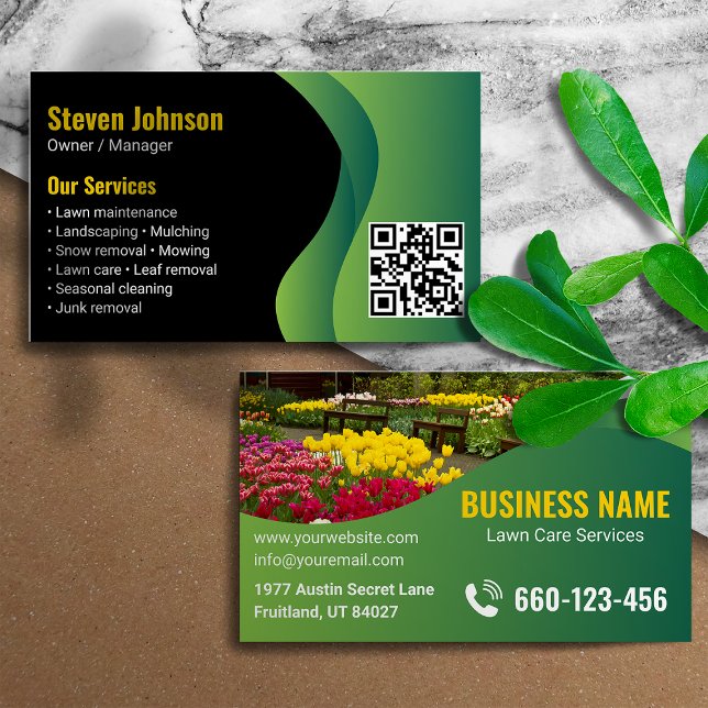 Black Green Modern Lawn Care Landscaping QR Code Visitkort (Skapare uppladdad)