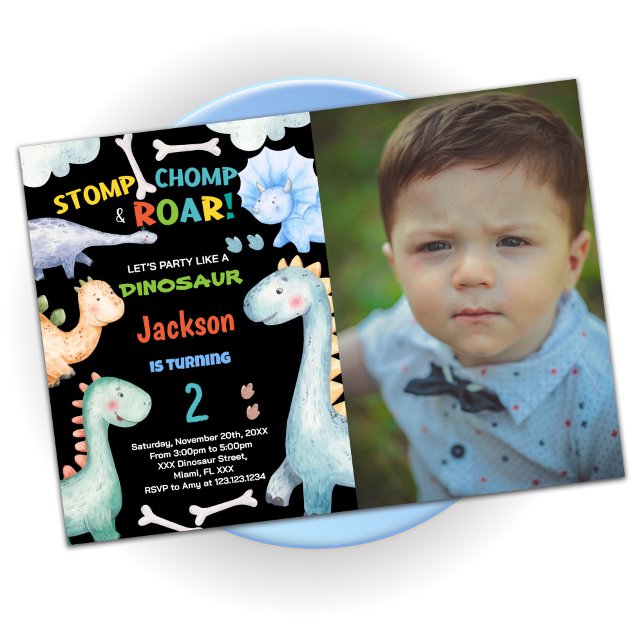 Black Grönt Dinosaur Birthday-inbjudningar med fot Inbjudningar (Black Green Dinosaur Birthday Invitations w photo)