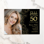 Black Guld Elegant Surprise Photo 50:e födelsedage Inbjudningar<br><div class="desc">Blommigt svart och guld överraskar 50 födelsedagsfest inbjudan med ditt foto på kortets framsida. Elegantens moderna utformning med botaniska konturaccenter för teckning och typsnitt för typgrafiska skript. Enkel inbjudan-kortsperfekt för trendig för en snyggt kvinna på dagen firande. Kan anpassas till vilken ålder som helst. Skrivna Zazzle-inbjudningar eller digital utskrivbar mall...</div>