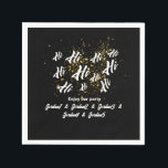 Black Guld Group Friends Joint Birthday Pappersservett<br><div class="desc">Ett gemensamt Firande som inget annat! Planerar du en födelsedagskalas för två eller fler? Ställ in scenen för ett fantastiskt party med den här chicen och den moderna inbjudan! Den slående svarta och guld-konfektypen parad med den upprepade "Hi"-texten i ett elegant-skript skapar ett första intryck av snyggt och roligt. Deras...</div>