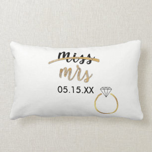 Black & Guld Miss Mrs Namn Date Lumbar Pillow Lumbarkudde