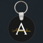 Black Guld Modern Script Girly Monogram Namn Nyckelring<br><div class="desc">Svart och Guld Enkel Namn nyckelringar i Monogram (Nyckelring). Det gör perfekten söt 16-årsjubileum,  bröllop,  möhippa,  årsdag,  babydusch eller bachelorette-fest för någon som glam lyxen och chic stilar i kärlek.</div>