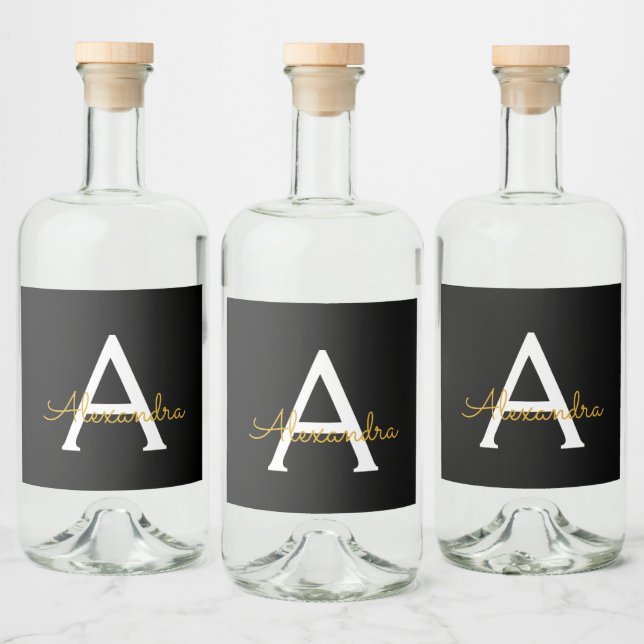 Black Guld Modern Script Girly Monogram Namn Spritflaskor Etikett (Flaskor)
