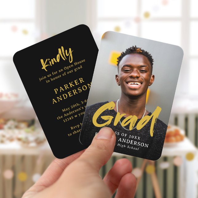 Black Guld Modern Script Photo Studenten Inbjudan (Black Gold Modern Script Photo Graduation Invite)
