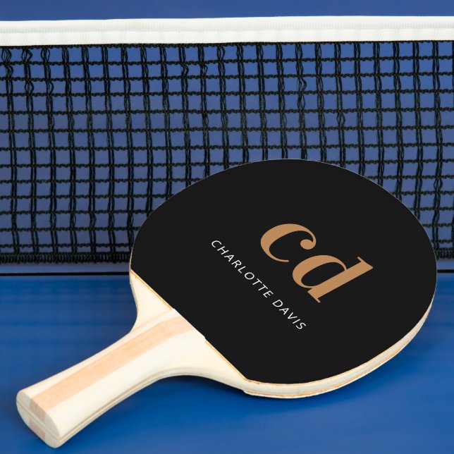 Black guld monogram namn elegant modern pingisracket (Insitu)