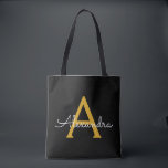 Black Guld Namn White Girly Script Monogram Modern Tygkasse<br><div class="desc">Svart och Guld Elegant lägg till din egen Namn Monogram Bok Bag. Denna Bok-bag kan anpassas så att den omfattar ditt första och första namn och ges som julklapp,  Sverige 16 födelsedagar,  Möhippa eller Bröllop.</div>