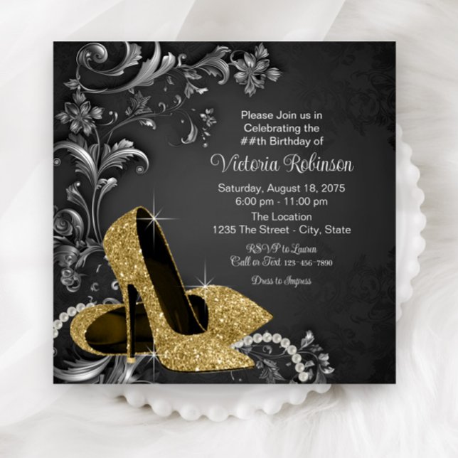Black Guld Shoe Dam födelsedagsfest Inbjudningar (Black gold high heels and pearls any number birthday and event invitation. Simply add your details.)