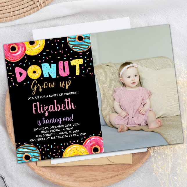 Black Gult Rosa Grönt Donut Birthday med foto Inbjudningar (Black Yellow Pink Green Donut Birthday with photo Invitation)