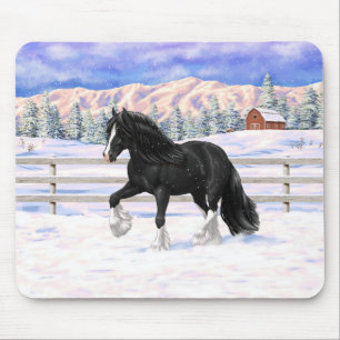 Black Gypsy Vanner Irish Cob Draft Horse i Snö Musmatta