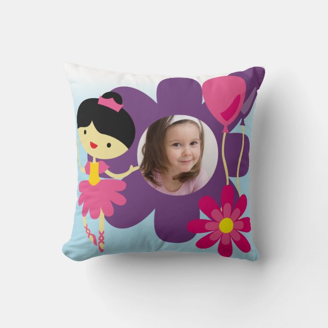 Black Hair Ballerina Pillow Kudde (Framsida)