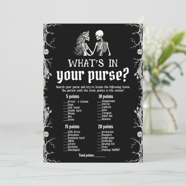 Black Halloween Skeleton What's in your Purse Game Inbjudningar (Stående Fram)