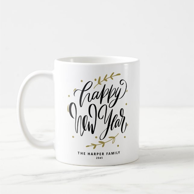 Black Happy New Year Modern Calligraphy Wreath Kaffemugg (Vänster)