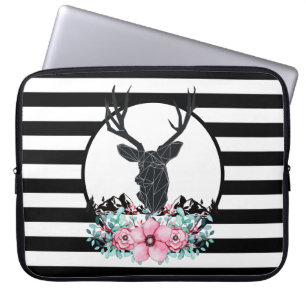 Black Hjort Head w/ Rosa Flowers & Mountains Laptop Fodral
