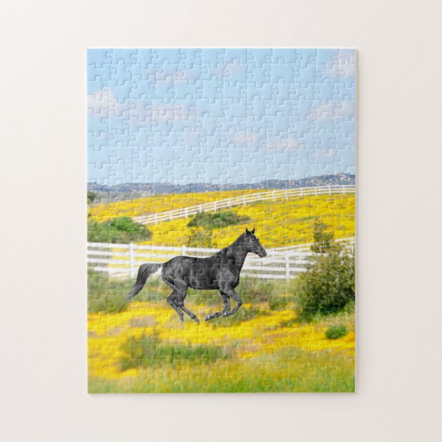 Black Horse som går genom Fält Pussel (Vertikal)