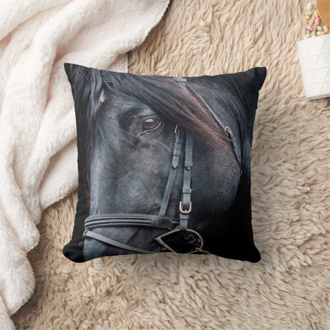 Black Horse White Horse Dekorativ kudde (Filt)