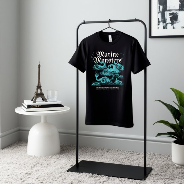 Black Illustrated Monsters Retro Classic T-Shirt (Skapare uppladdad)