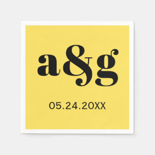 Black initialer typografi på gult bröllop pappersservett