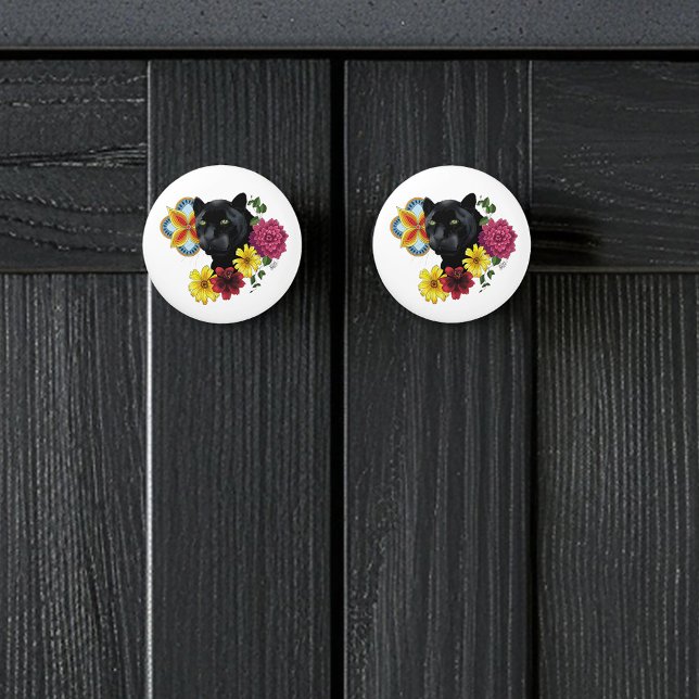 Black Jaguar Porträtt Flowers Knopp (Skapare uppladdad)