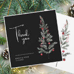 Black Julgran Red Grönt Winter Wedding Tack Kort<br><div class="desc">Black Julgran Red Grönt Winter Festive Bröllop - Elegant Foliage in Rustic Evergreen Hues. Bär säsongens fantasi med vår moderna julhälsningskort bröllop, som är förankrad i riken och färgen av rött och grönt. Den här eleganten är ett tack för att du har fått ett kort med ömtåliga bladaccenter och röda...</div>
