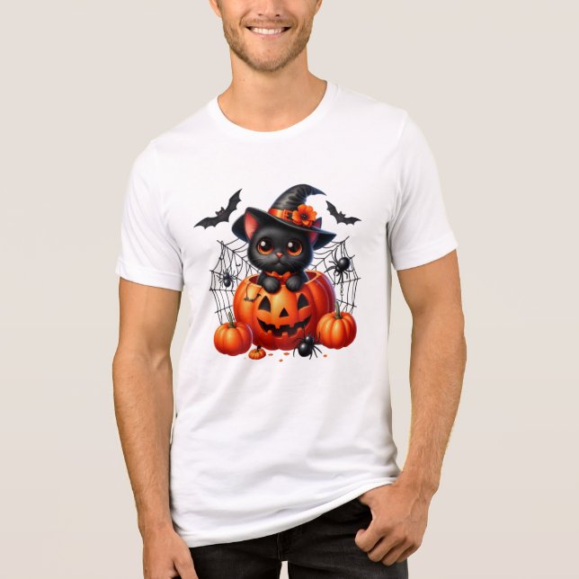 Black Kitten i en Halloween Pumpkin T Shirt (Framsida)