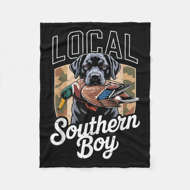 Black Lab Dog Local Southern Boy Camo Duck Hunting Fleecefilt (Framsidan)