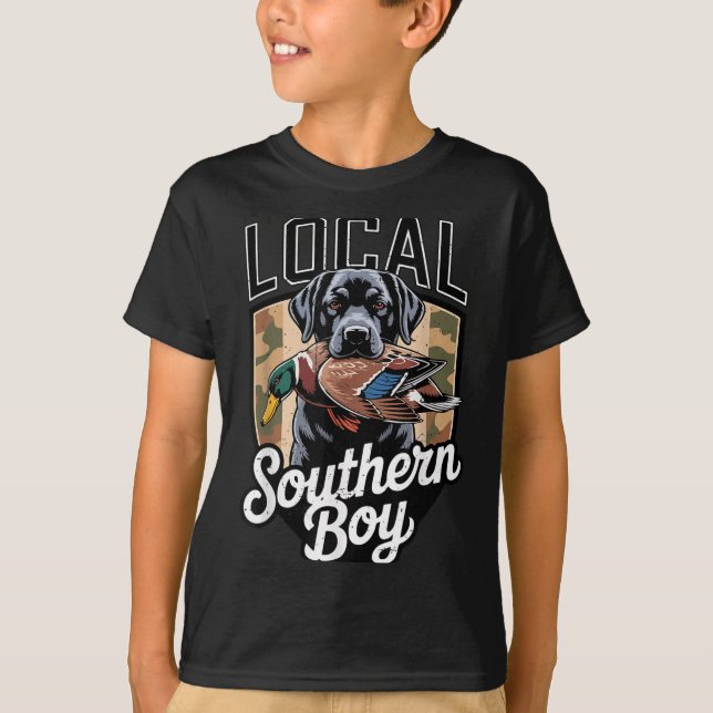 Black Lab Dog Local Southern Boy Camo Duck Hunting T Shirt (Framsida)