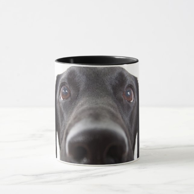 Black Labrador Closeup Porträtt Mugg (Center)