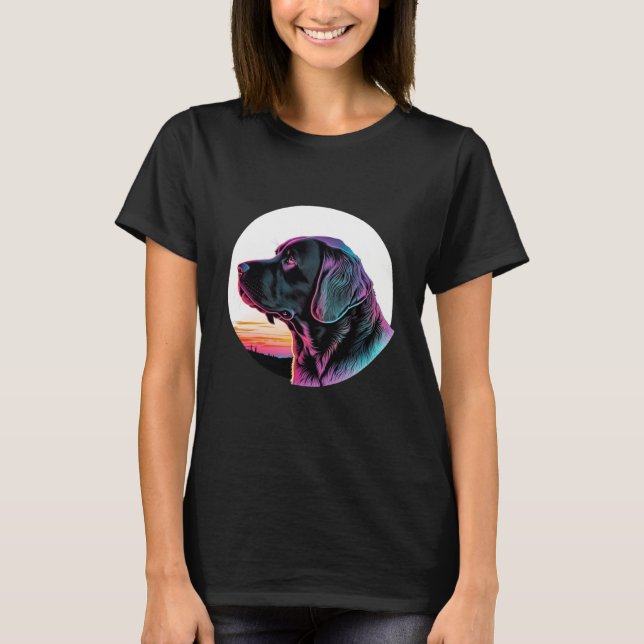 Black Labrador in a Dreamy 80s Retrowave Aesthetic T Shirt (Framsida)