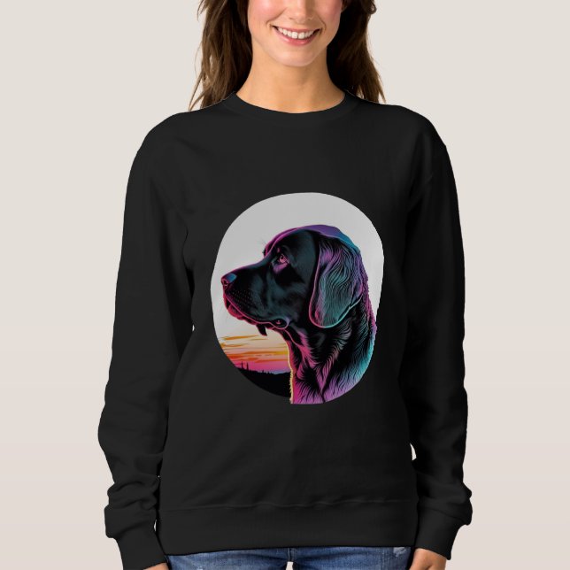 Black Labrador in a Dreamy 80s Retrowave Aesthetic T Shirt (Framsida)