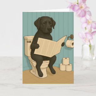 Black Labrador Läsning av tidningen Toilet Kort