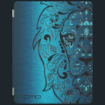 Black Lejon Sugar Skull Metallic Blue Background iPad Skydd<br><div class="desc">Coola Svart lejon blommigt- sockerskalle med blå glitter-accent över blåfärgad metallbakgrund,  borstat stål. Detta är bara en bild och inte äkta metall eller glitter. Om du behöver hjälp med att anpassa någon av mina designers kontaktar du ArtOnWear-designern. Kostnadsfri textformatering med hjälp av direkthjälp tillgänglig på begäran.</div>