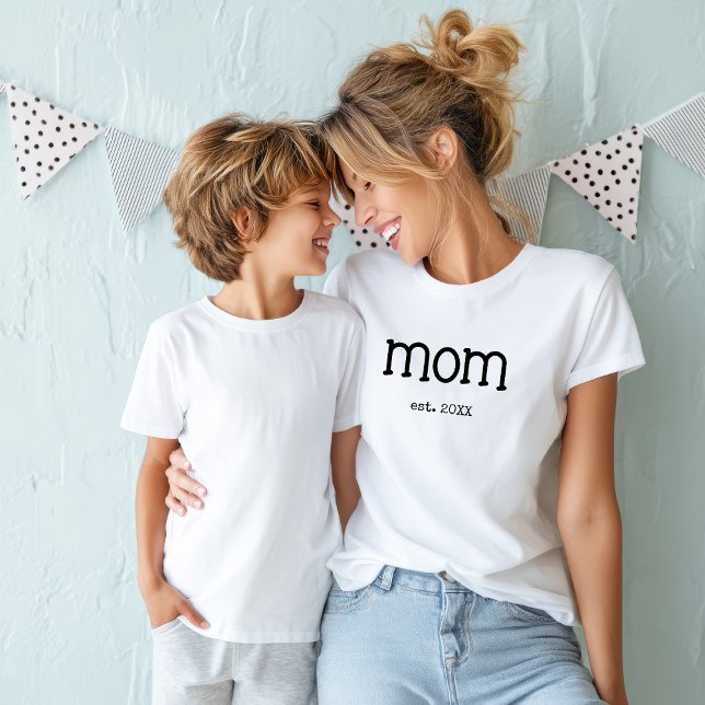 Black Lettering, etablerad Mamma T Shirt (Skapare uppladdad)