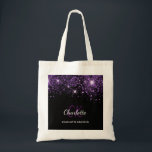 Black lila glitter monogram initialer tygkasse<br><div class="desc">En svart bakgrund för eleganten. Dekorerad med damm från lila faux glitter. Anpassa och lägg till ditt första namn,  monogram initialer och fullt namn. Namn är skrivet med ett handskript i stil.</div>
