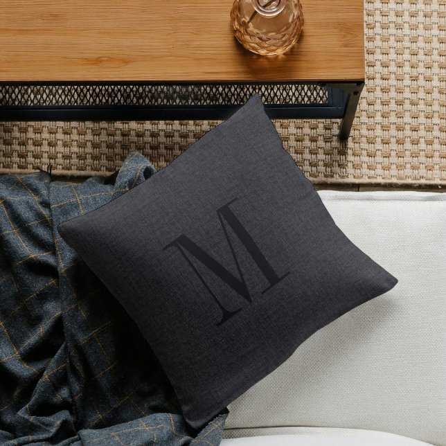 Black linen struktur monogram kudde (Skapare uppladdad)