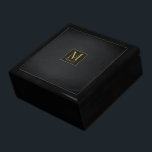 Black Metallic Minnesask<br><div class="desc">Den svarta,  metalliska presentlådan är helt anpassade och unik för att hålla dina värdeföremål i den här vackra keepsaklådan. Designad av Norman.R.</div>
