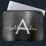Black Metallic Modern Stainless Steel Monogram Laptop Fodral<br><div class="desc">Svart och Grått Faux Stainless Steel Metallic Foil Modern och Elegant Monogram Sleeve. Den här monogrammade personligen laptop sleeve kan anpassas så att den omfattar ditt första och första namn och gör en perfekt jul- eller födelsedagsgift.</div>