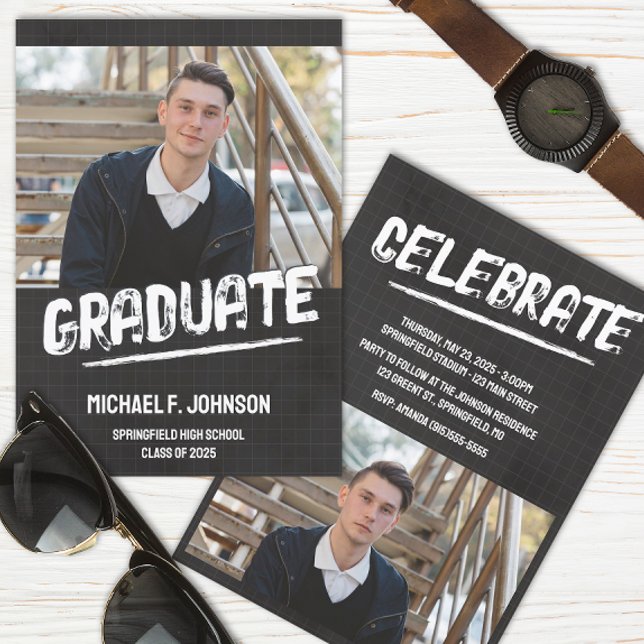 Black Modern Grunge Photo Inbjudningar (Masculine Graduation Announcement)