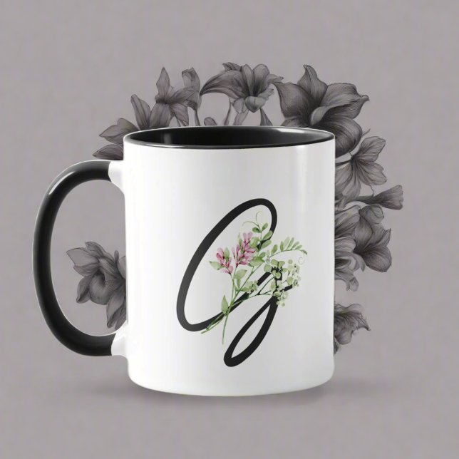 Black Monogram Typography ’G’ Elegant Flowers Mugg (Skapare uppladdad)